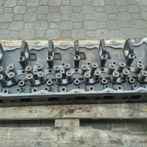 cylinder head VOLVO FM 260 300 340 380 - D9A for truck VOLVO E3 - Euro 3