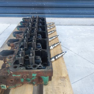 cylinder head for truck VOLVO FE 220 240 280 300 320