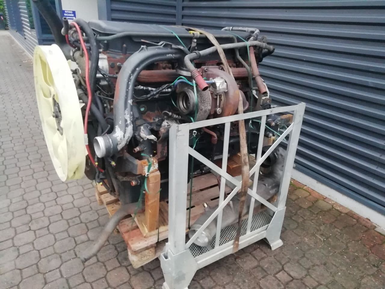 engine IVECO STRALIS CURSOR 13 F3HFE611 EURO 6 for truck IVECO STRALIS TRAKKER EURO 6 E6