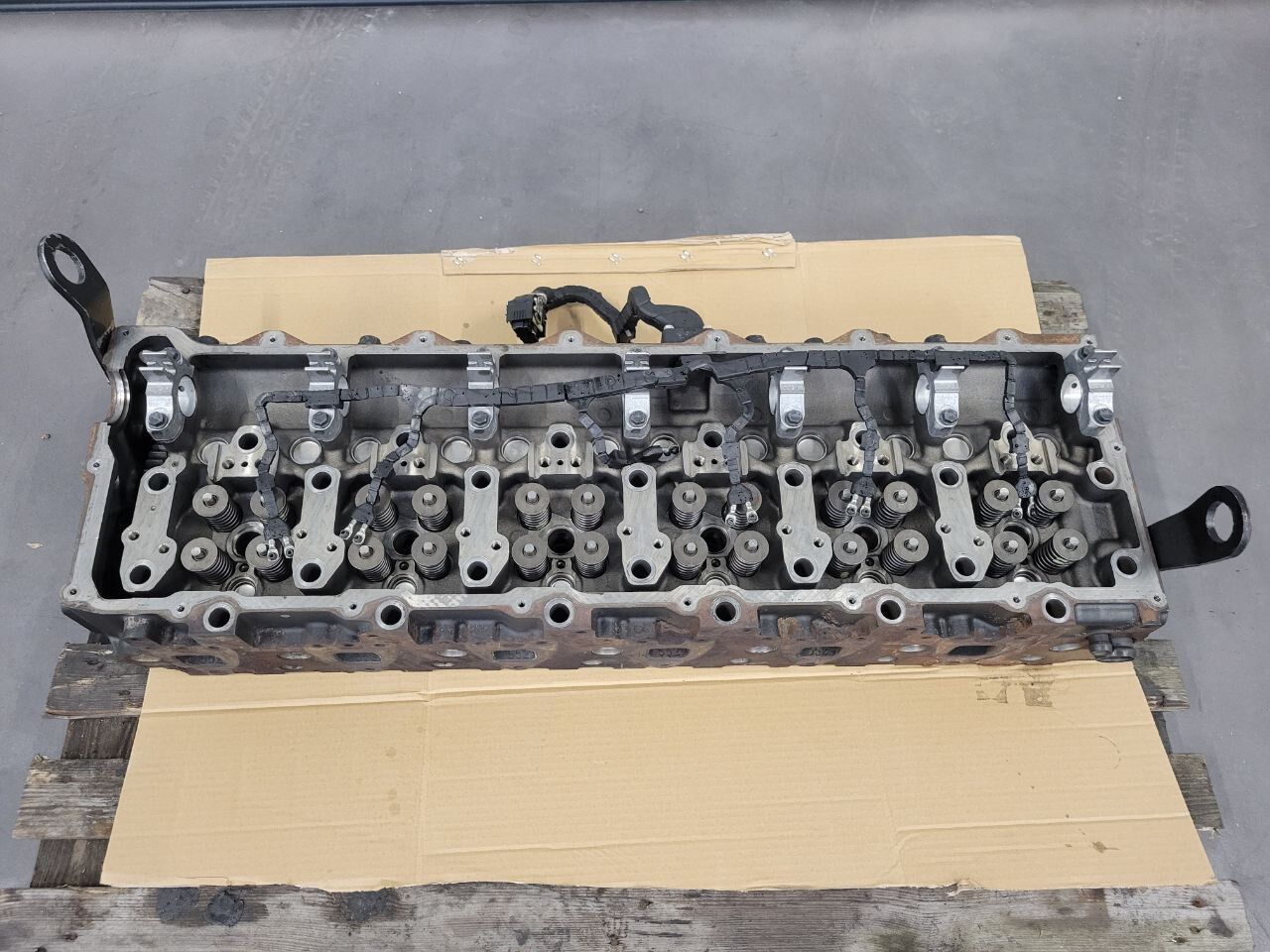 cylinder head MAN Euro 5 D2676 for truck tractor MAN TGX TGS Euro 5