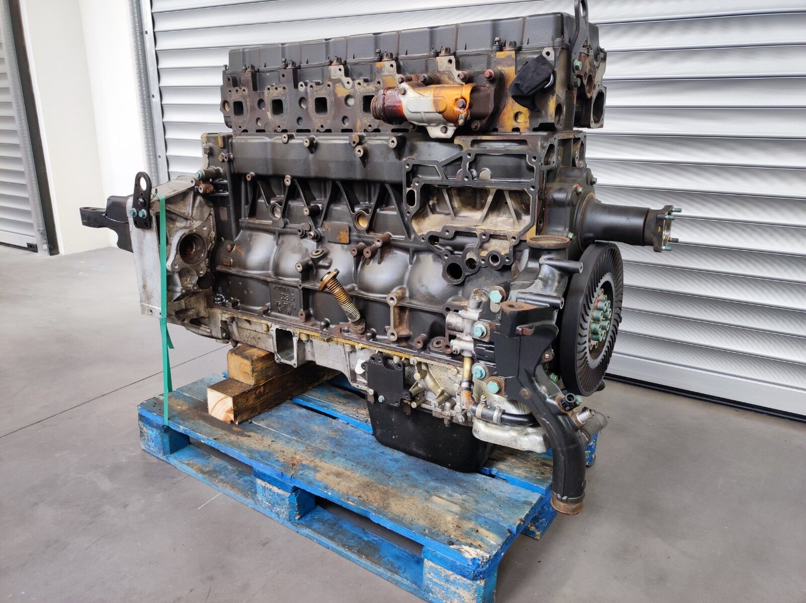 engine MAN Euro 6 D2676 LF80 - 430 hp for truck MAN TGS TGX - Euro 6