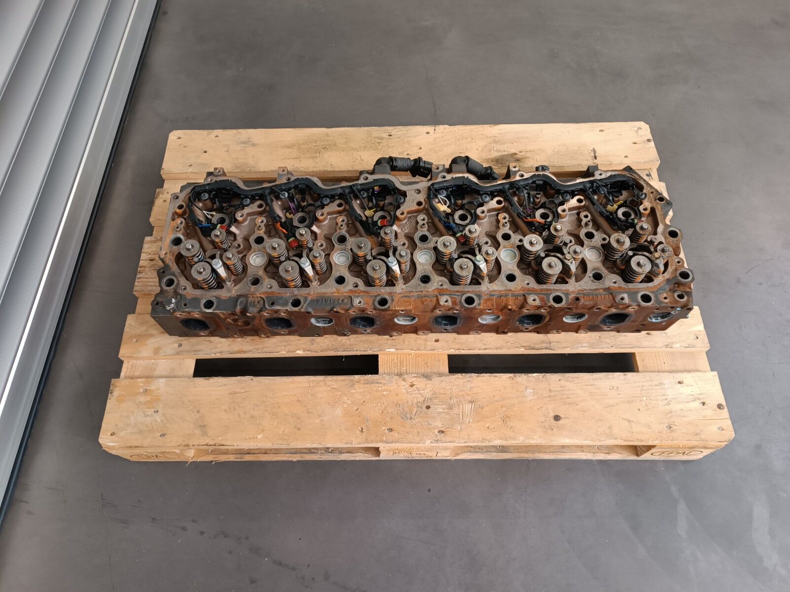 cylinder head DAF 106 530hp 480hp MX13 390 H2 - MX13 355 H2 for truck DAF XF106 480 - 530
