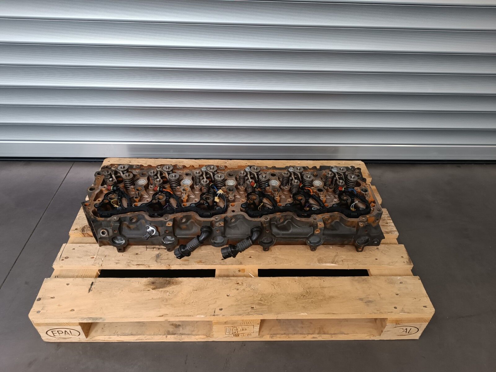 cylinder head DAF 106 530hp 480hp MX13 390 H2 - MX13 355 H2 for truck DAF XF106 480 - 530