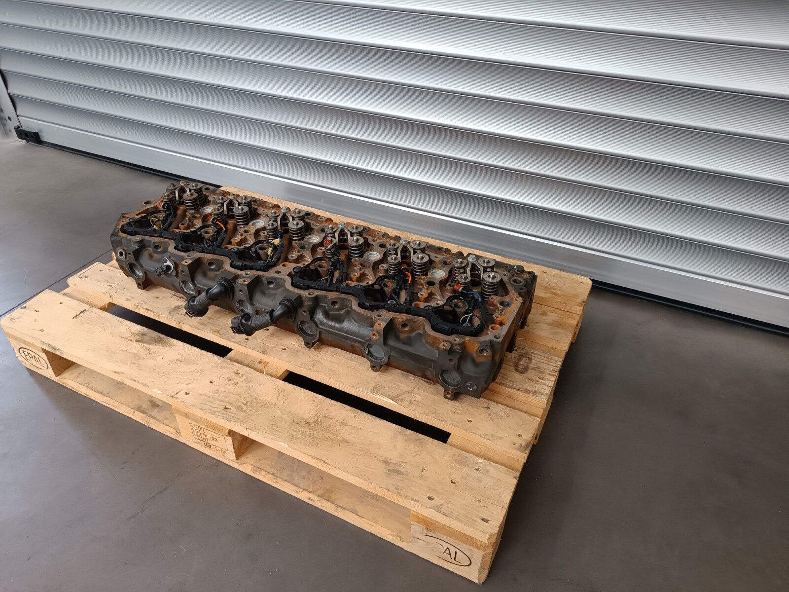 cylinder head DAF 106 530hp 480hp MX13 390 H2 - MX13 355 H2 for truck DAF XF106 480 - 530