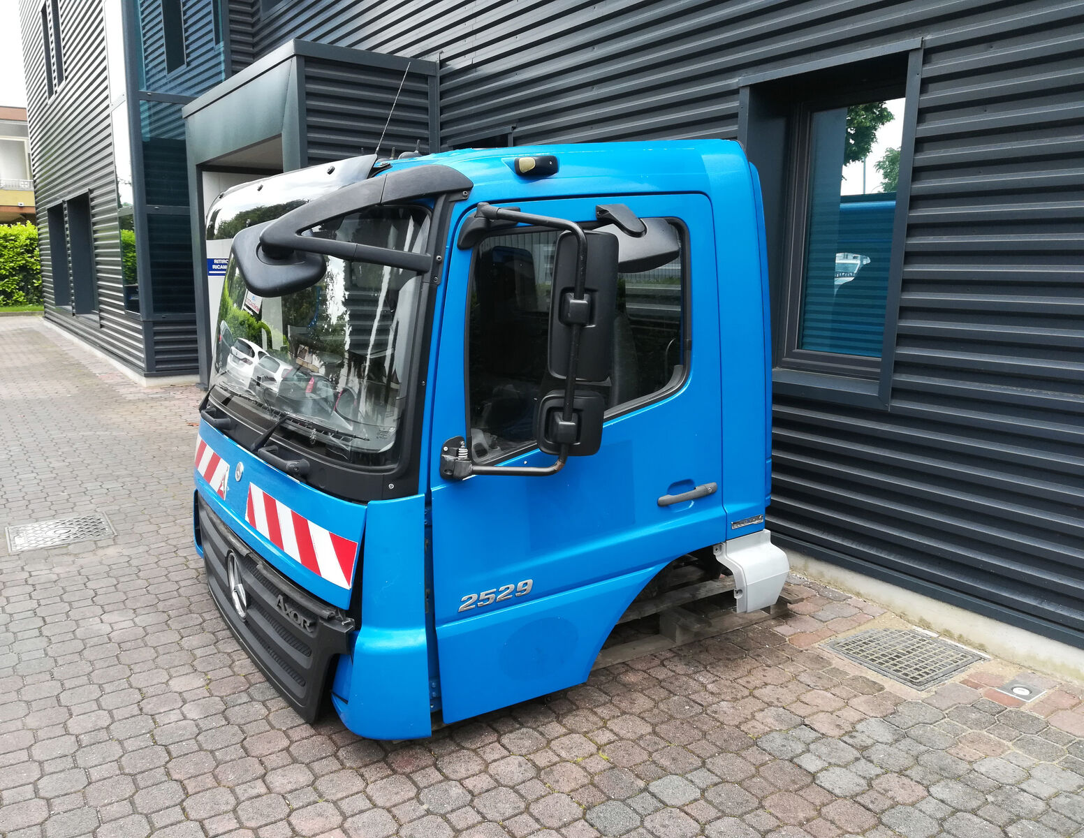cabin MERCEDES-BENZ AXOR EURO 4 EURO 5 for truck tractor MERCEDES-BENZ AXOR DAY CABIN