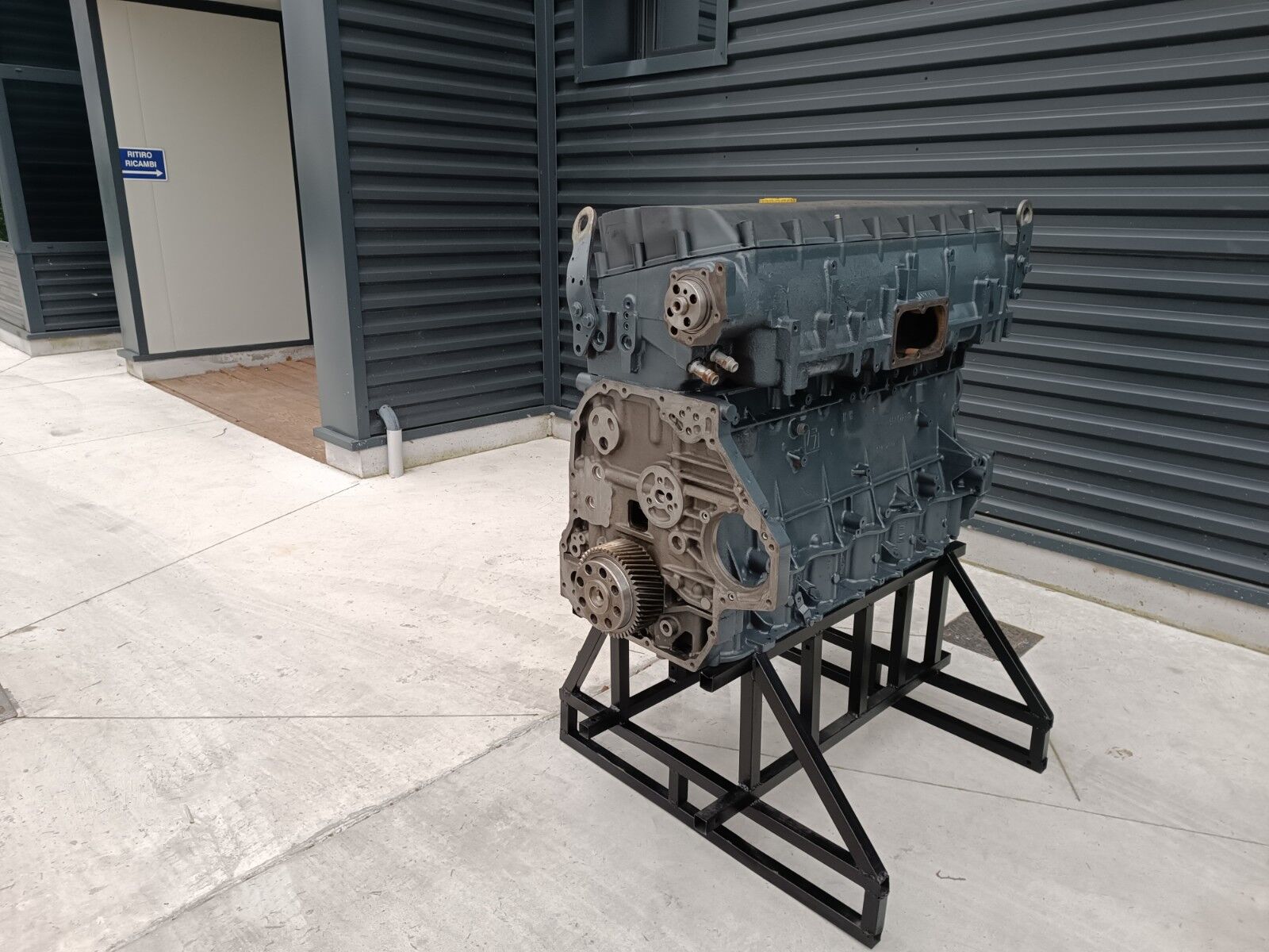 engine IVECO STRALIS EURO 5 420 - 450 - 460 CURSOR 10 F3AE3681 EURO 5 for truck IVECO RECONDITIONED WITH WARRANTY TRAKKER