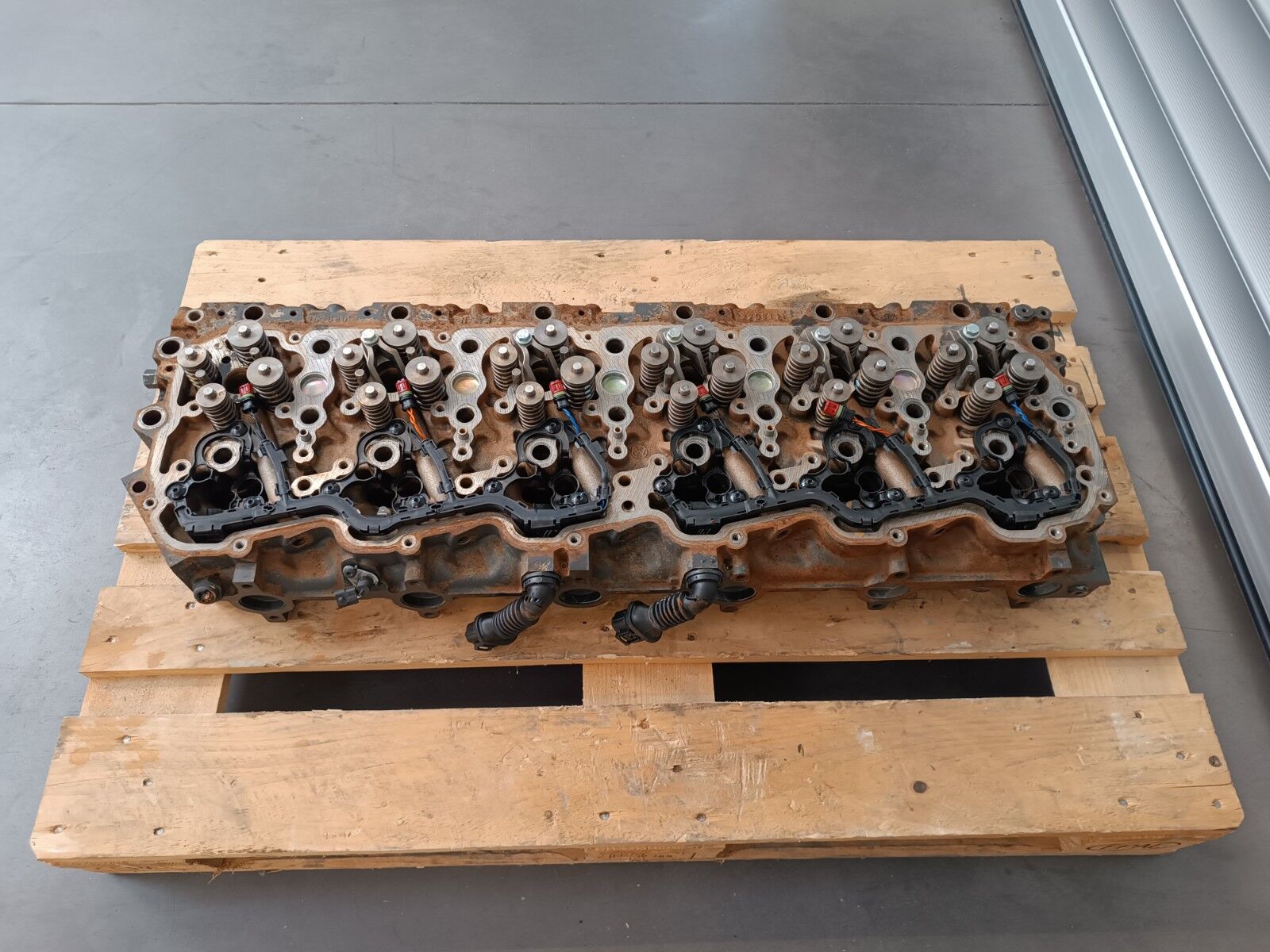 cylinder head DAF 105 MX13 U 1833333 2184936 2190199 for truck DAF XF105 460hp 510hp Euro 5 - EEV
