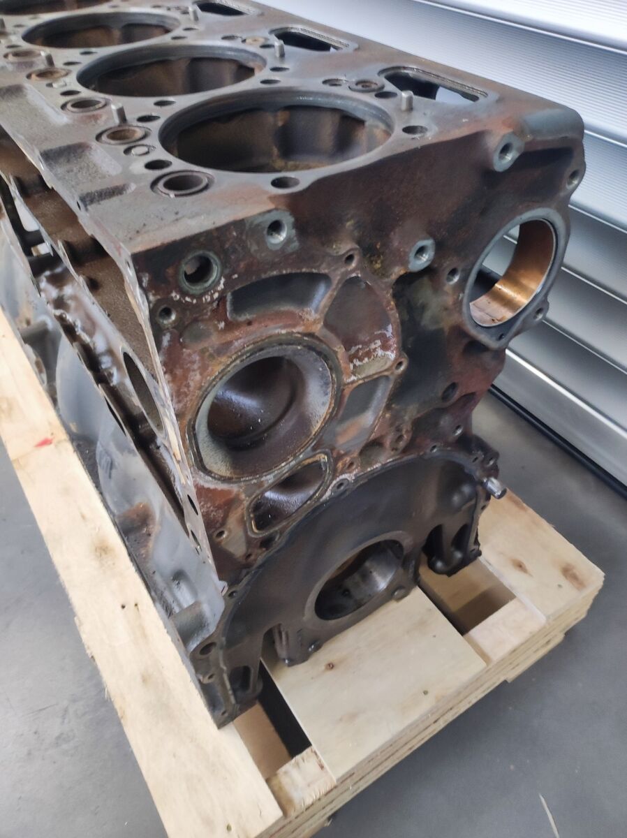 crankcase SCANIA 450 490 500 DC13 XPI Euro 6 for truck tractor SCANIA 2012 -> 2017