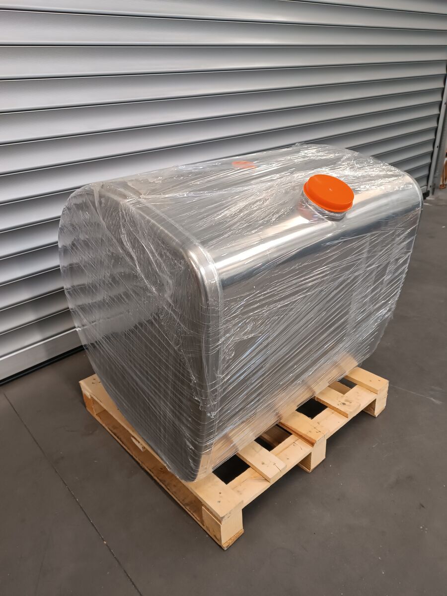 fuel tank VOLVO 400 L. for truck tractor VOLVO FH