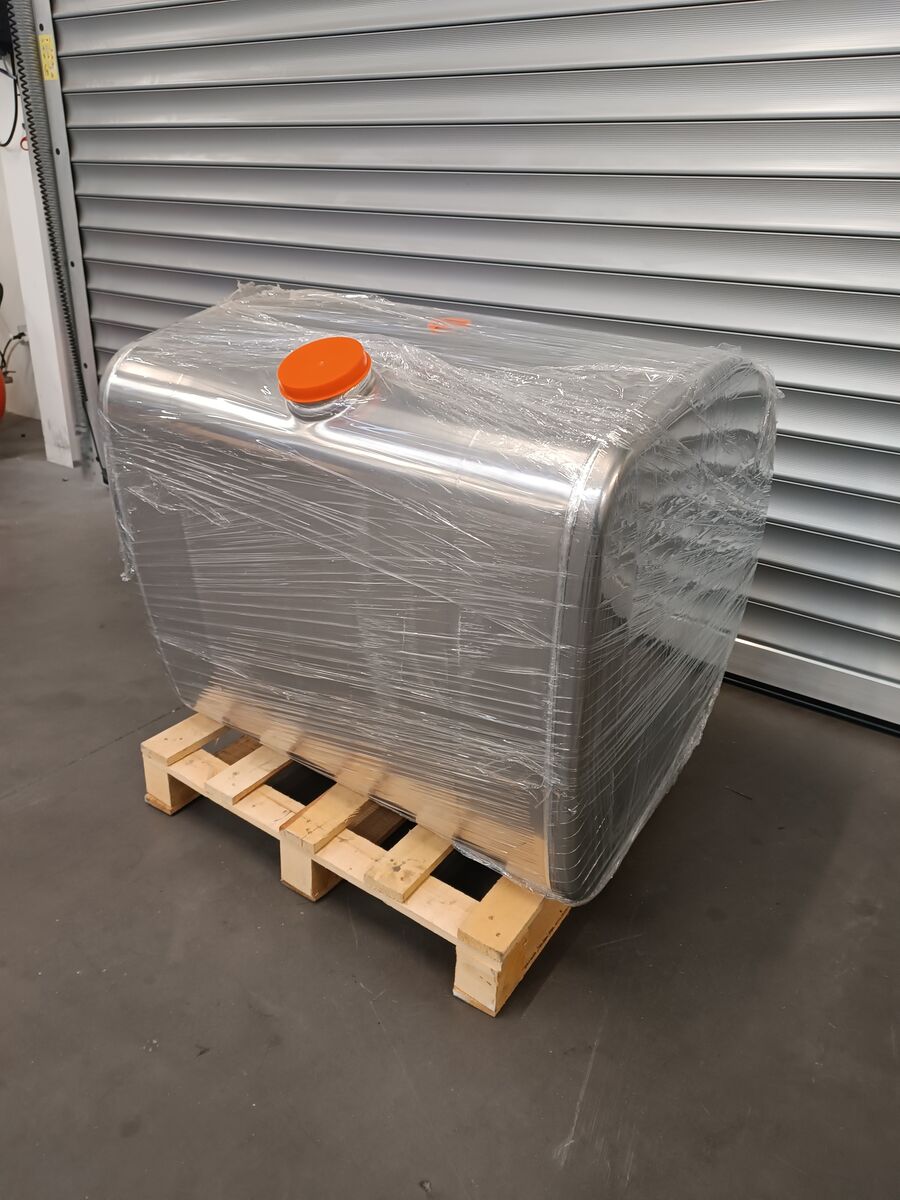 fuel tank VOLVO 400 L. for truck tractor VOLVO FH