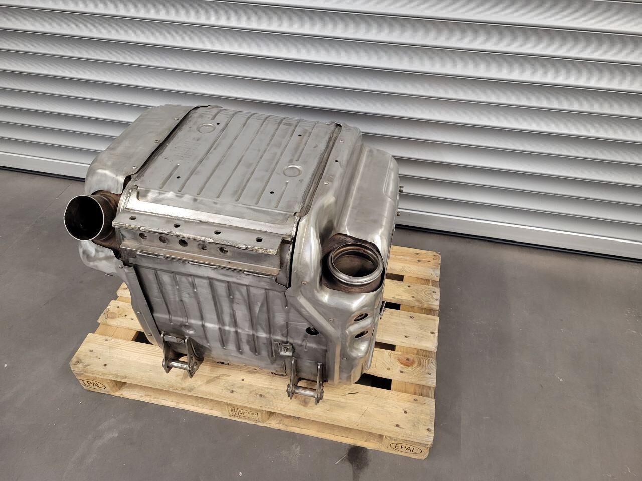 catalyst IVECO STRALIS EURO 6 NEW PARTS INSIDE for truck tractor IVECO S-Way / T-Way / X-Way / Stralis / Trakker
