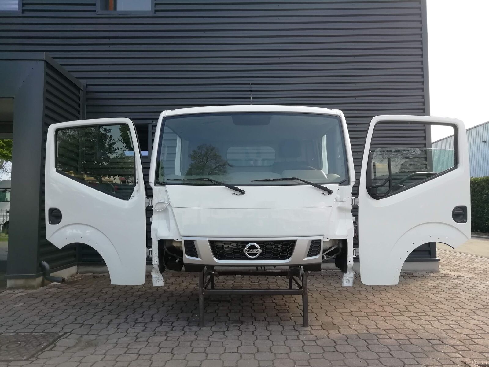 cabin NISSAN NT400 for truck NISSAN NT400