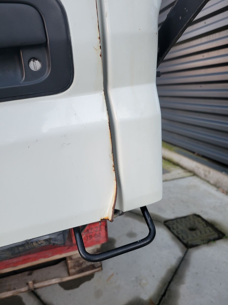 cabin MITSUBISHI FUSO "S" Fuso for commercial vehicle - light truck Mitsubishi Fuso narrow / stretta