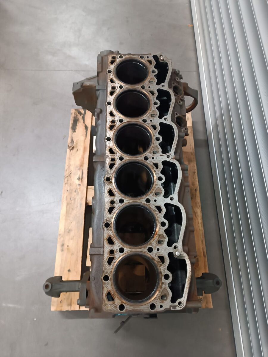crankcase DAF MX13 H2 for truck tractor DAF XF 106 - Euro 6