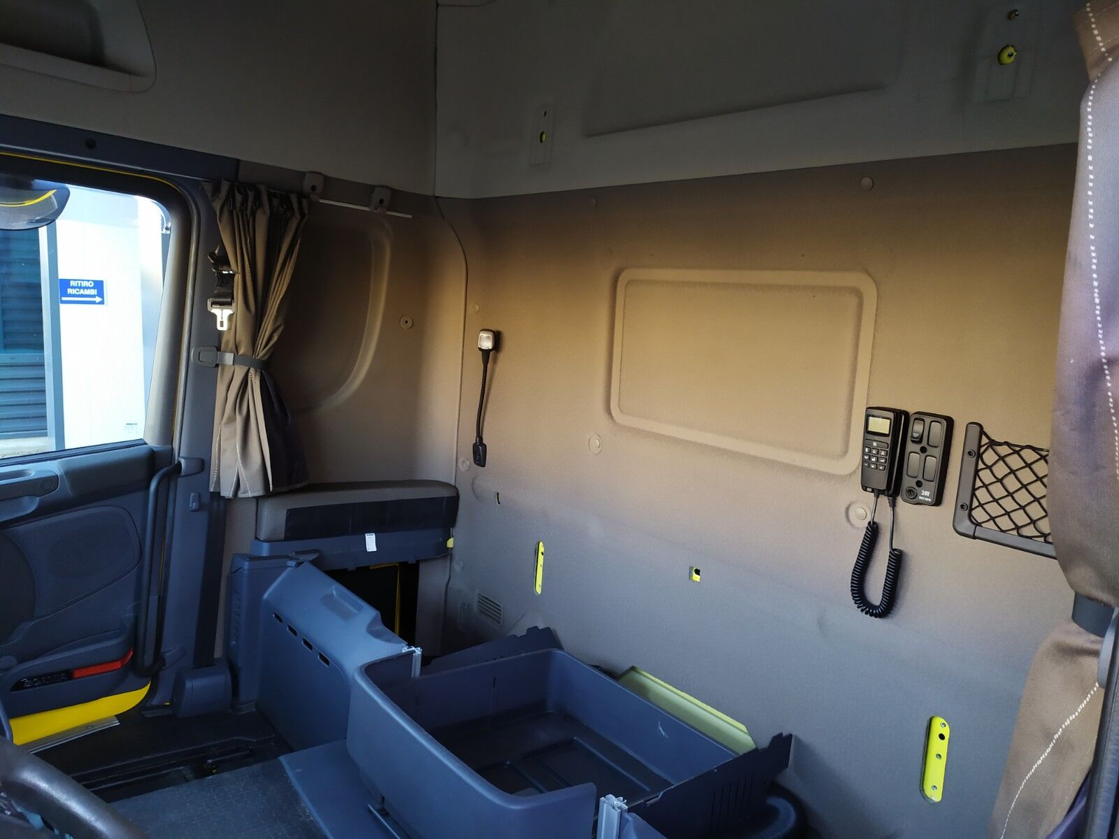 cabin SCANIA S Serie Euro 6 for truck SCANIA "New Generation" S Serie Topline