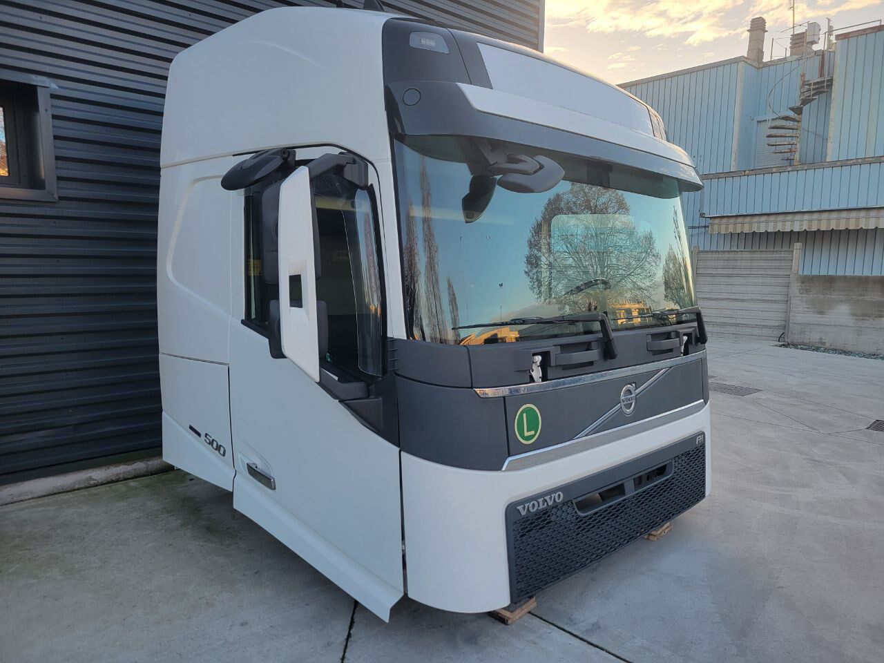 cabin VOLVO FH for truck tractor VOLVO Globetrotter