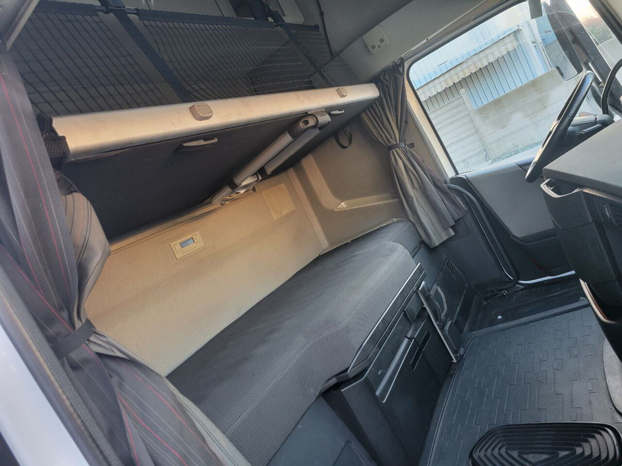 cabin VOLVO FH for truck tractor VOLVO Globetrotter