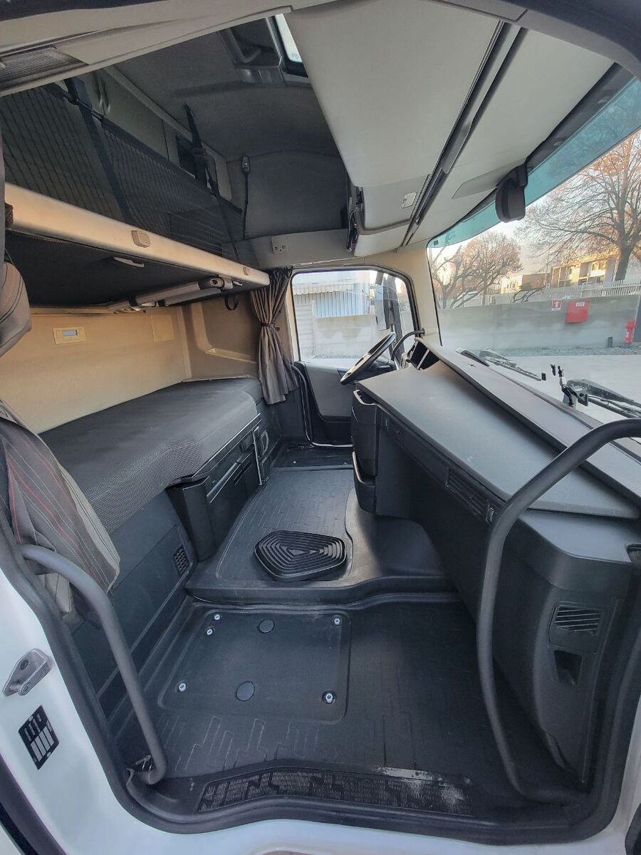 cabin VOLVO FH for truck tractor VOLVO Globetrotter