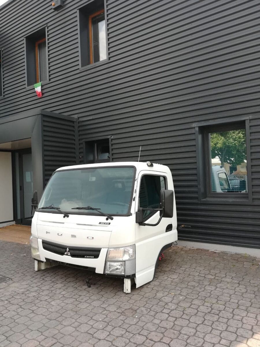 cabin MITSUBISHI FUSO CANTER C TYPE MODEL LARGE for truck Mitsubishi Fuso Comfort Cab