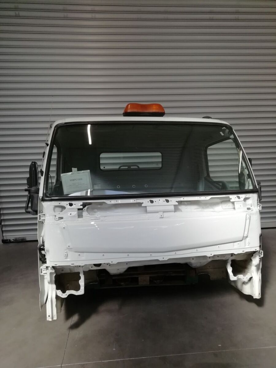 cabin MITSUBISHI FUSO CANTER C TYPE MODEL LARGE for truck Mitsubishi Fuso C - Large