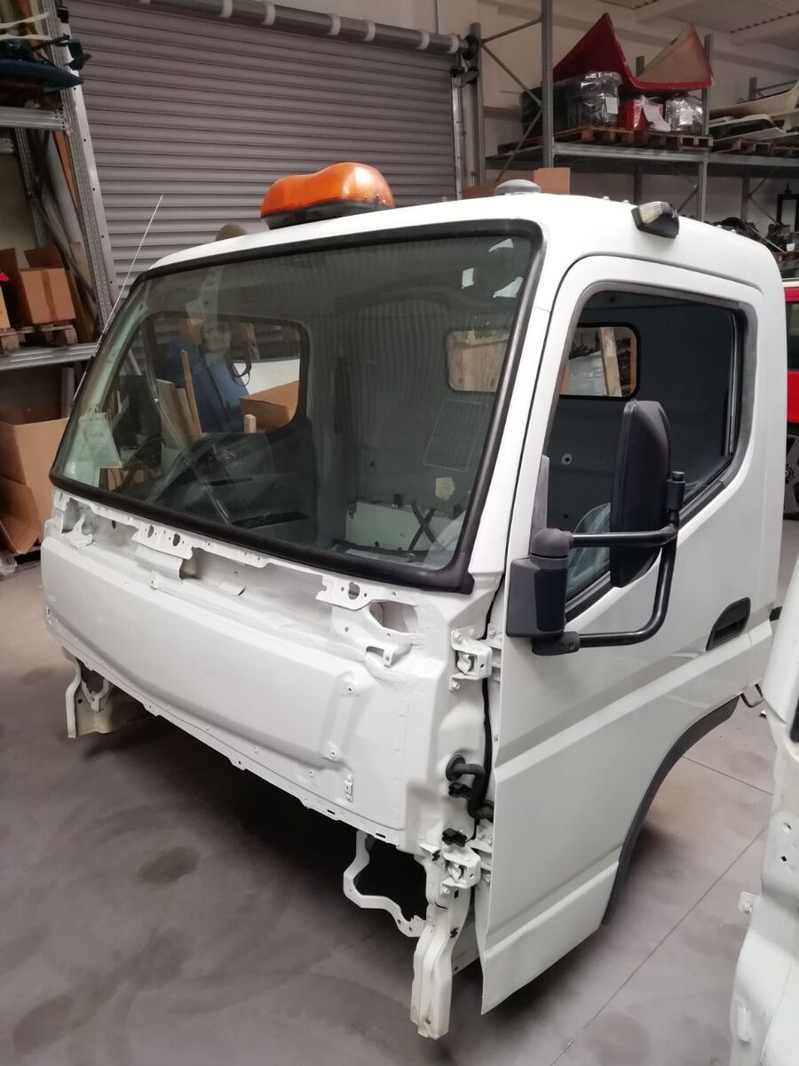 cabin MITSUBISHI FUSO CANTER C TYPE MODEL LARGE for truck Mitsubishi Fuso C - Large
