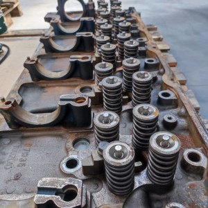 cylinder head RENAULT DXI11 DXI 11 for truck RENAULT Premium E5