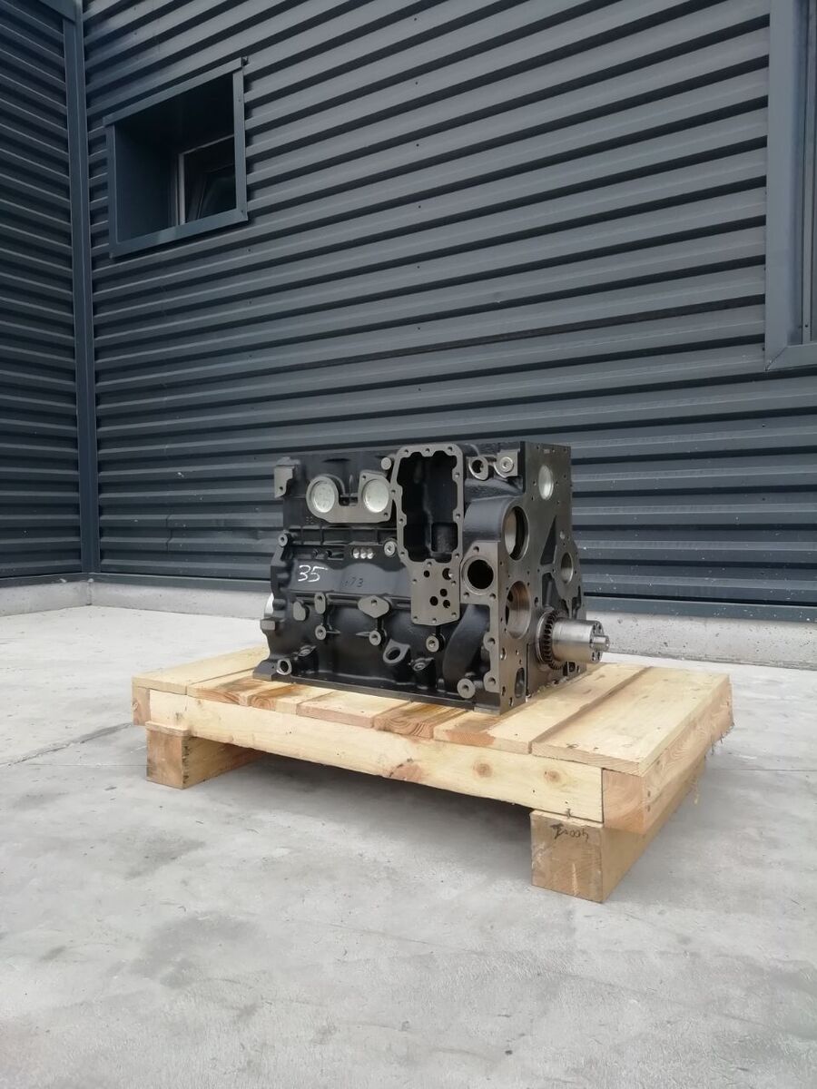 cylinder block IVECO F4BE0454B for tractor - wheel tractor IVECO SHORTBLOCK