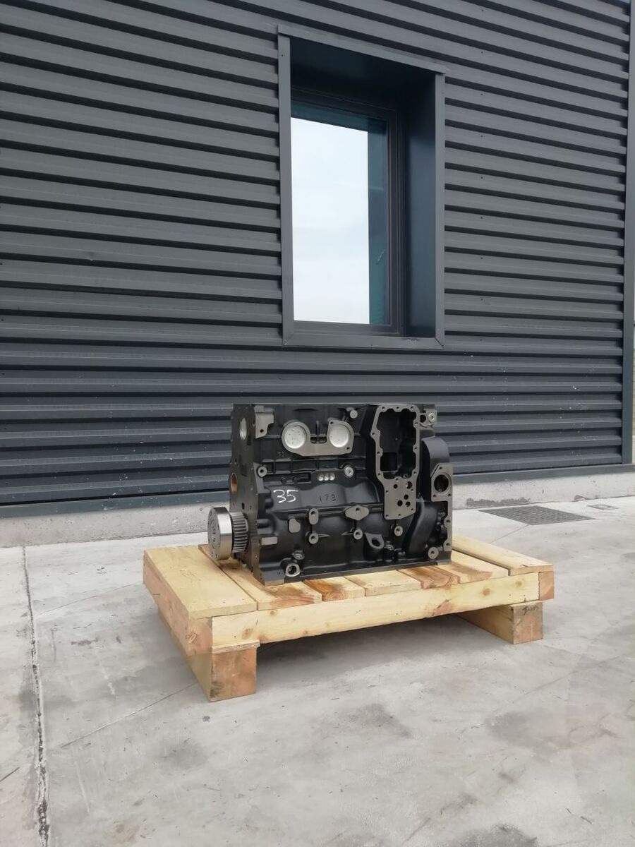 cylinder block IVECO F4BE0454B for tractor - wheel tractor IVECO SHORTBLOCK
