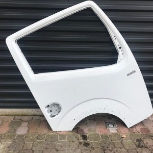 door NISSAN NT400 CABSTAR for truck NISSAN CABSTAR