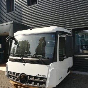 cabin MERCEDES-BENZ AROCS ACTROS " M TYPE " 2300 mm MP4 for truck tractor MERCEDES-BENZ ACTROS AROCS 320 mm ENGINE TUNNEL CLASSICSPACE