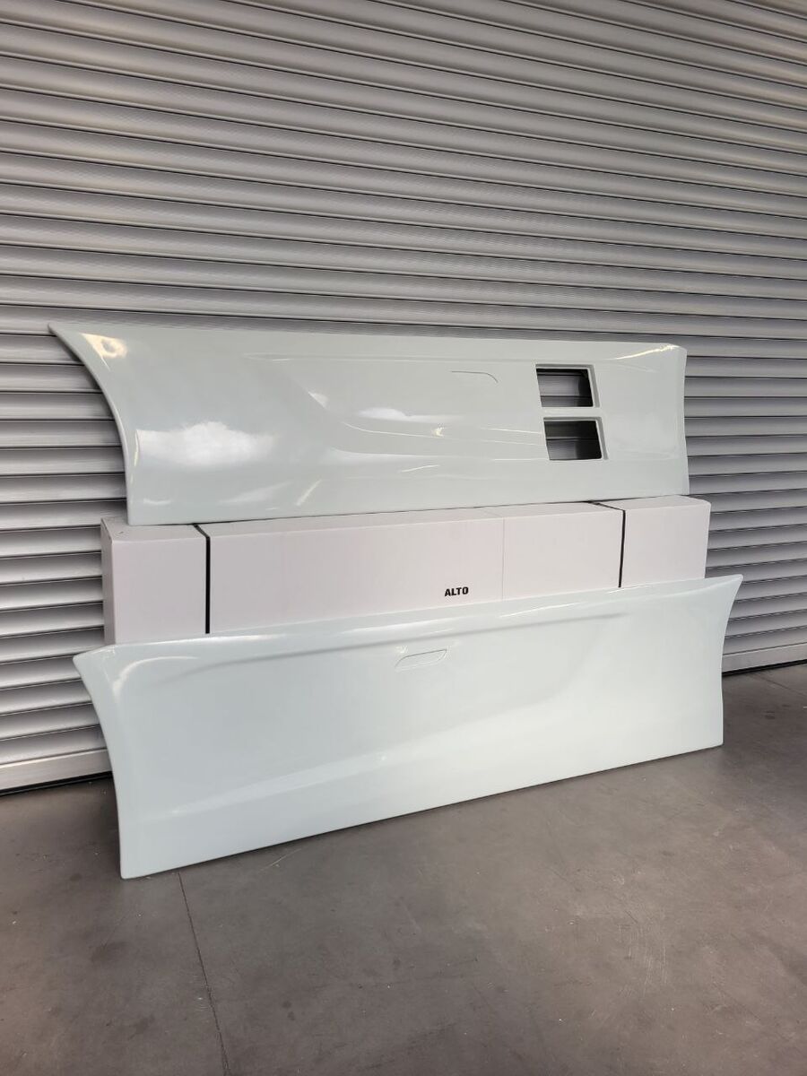 spoiler IVECO 3800mm Fuel tank steps / scalini serbatoio for truck tractor IVECO S-Way E6