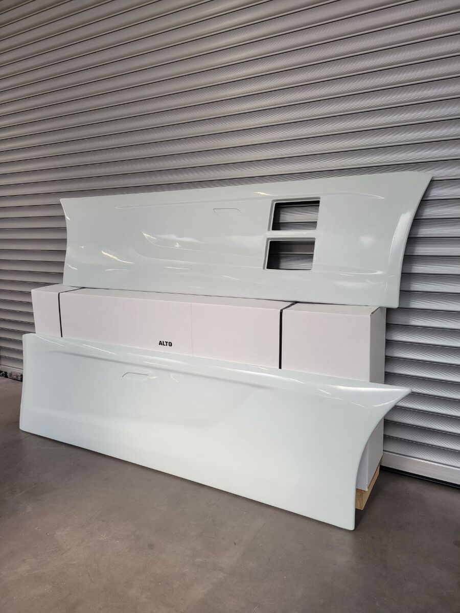 spoiler IVECO 3800mm Fuel tank steps / scalini serbatoio for truck tractor IVECO S-Way E6