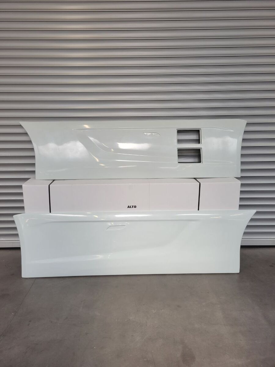 spoiler IVECO 3800mm Fuel tank steps / scalini serbatoio for truck tractor IVECO S-Way E6