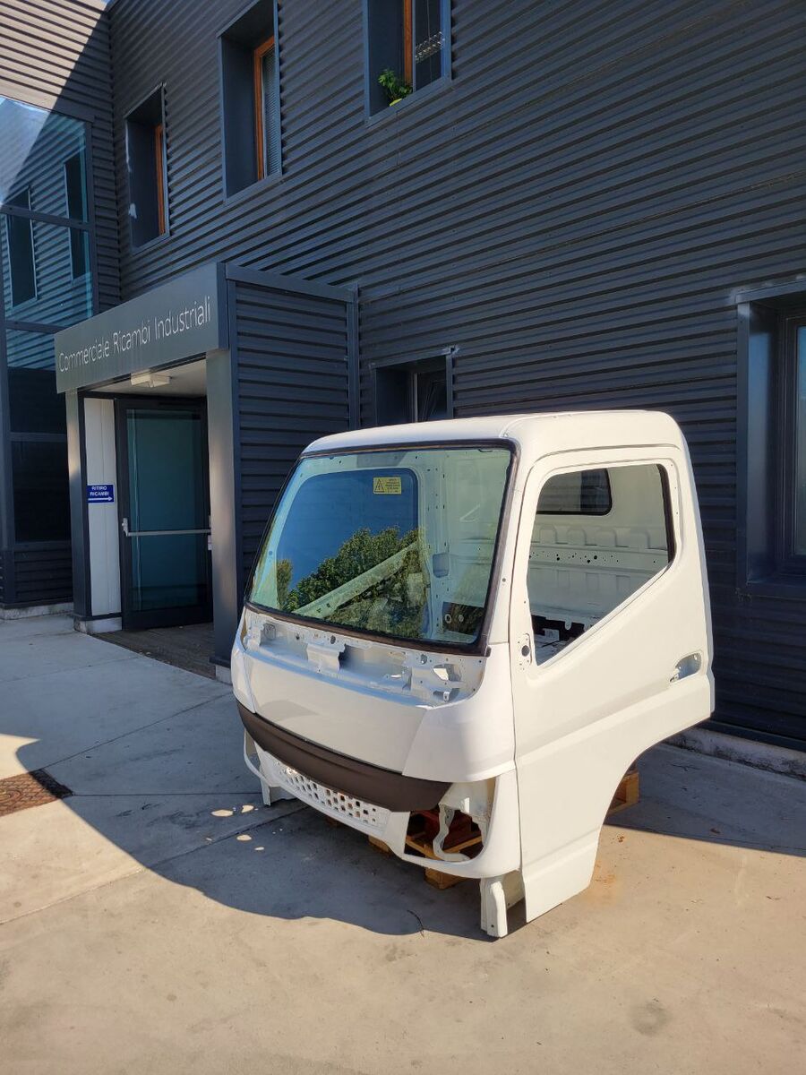 cabin MITSUBISHI FUSO RHD - S euro 6 for commercial vehicle - light truck Mitsubishi Fuso narrow / stretta