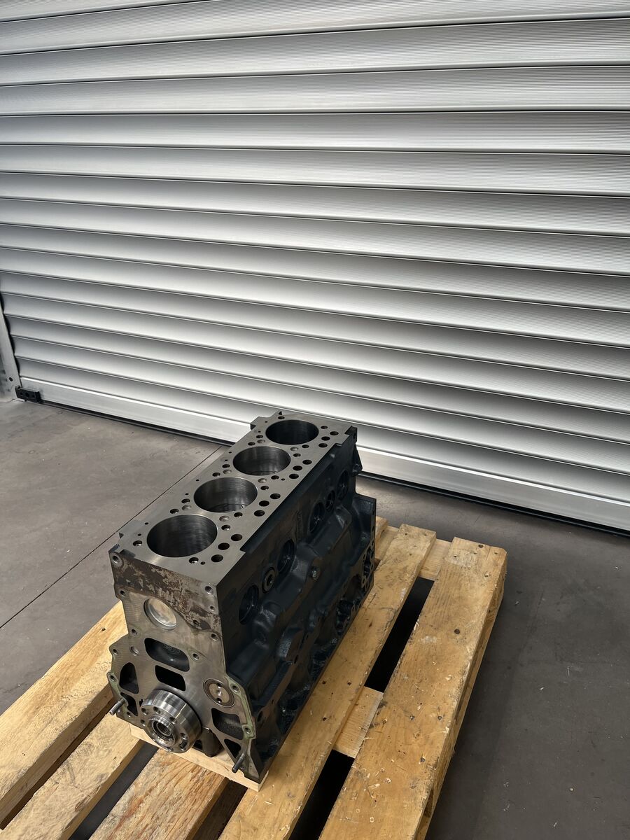 cylinder block MAN TGM TGL D0834 150 180 220 E5 RECONDITIONED WITH WARRANTY for truck MAN D0834 LFL 63 - LFL 64 - LFL 65 Euro 5