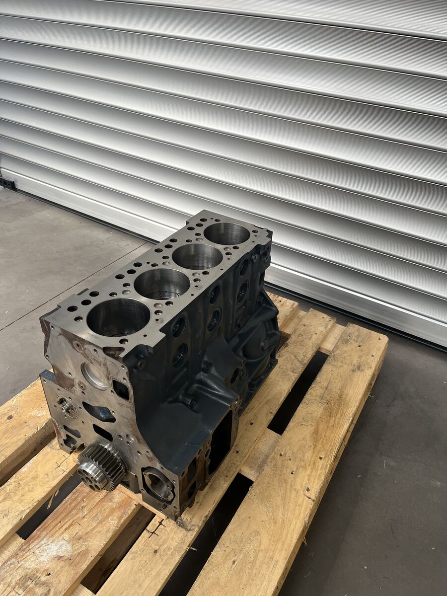 cylinder block MAN TGM TGL D0834 150 180 220 E5 RECONDITIONED WITH WARRANTY for truck MAN D0834 LFL 63 - LFL 64 - LFL 65 Euro 5