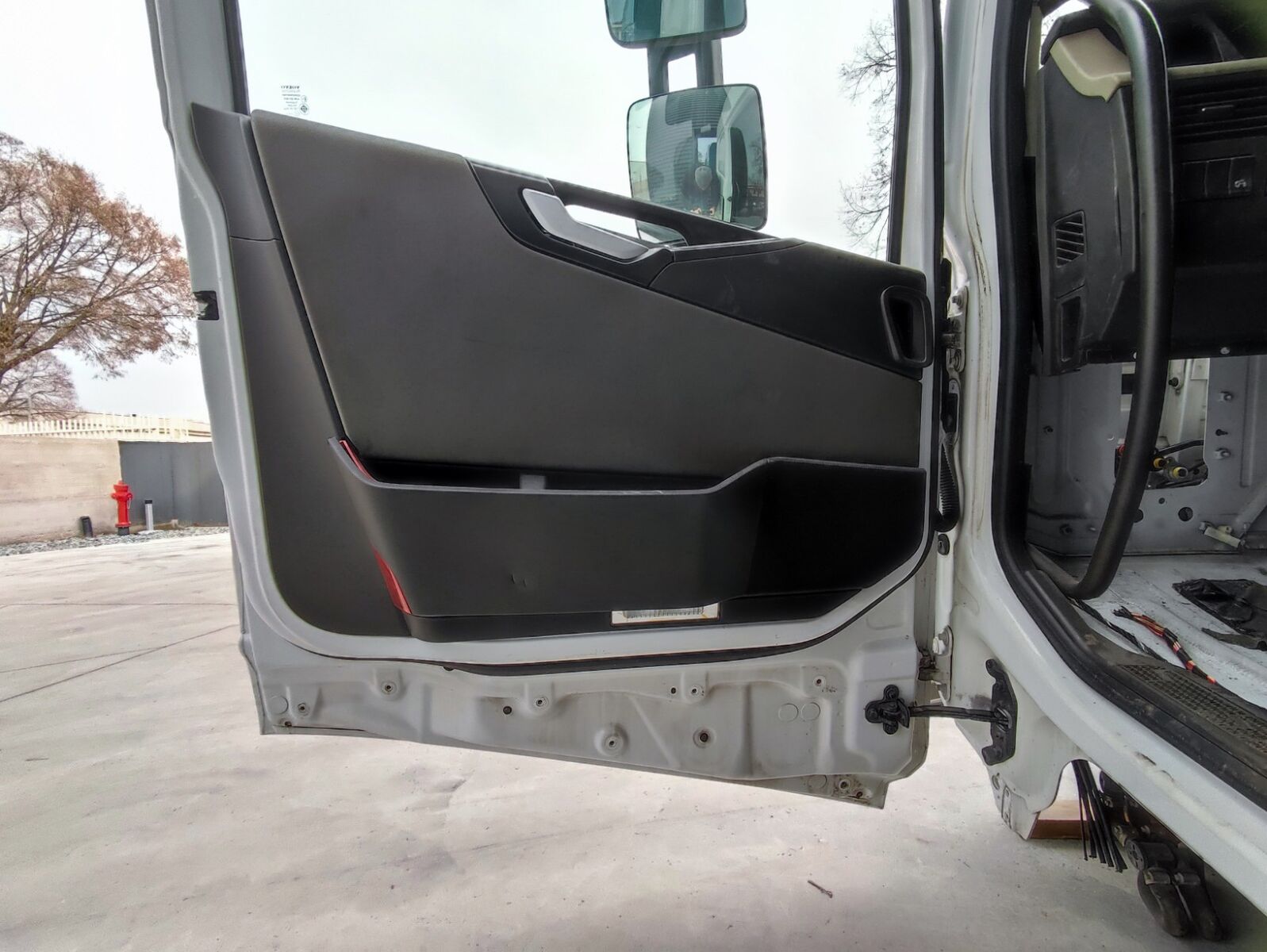 cabin FH4 GLOBETROTTER L2 H2 EURO 6 for truck tractor VOLVO