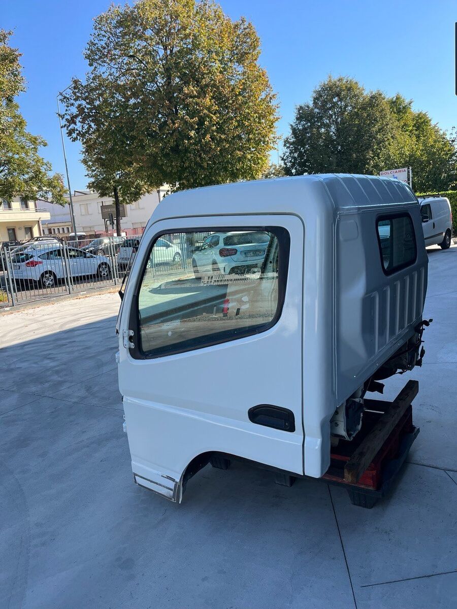 cabin MITSUBISHI FUSO CANTER S 1695mm RH DRIVE EURO 5 2011 -> for truck Mitsubishi Fuso
