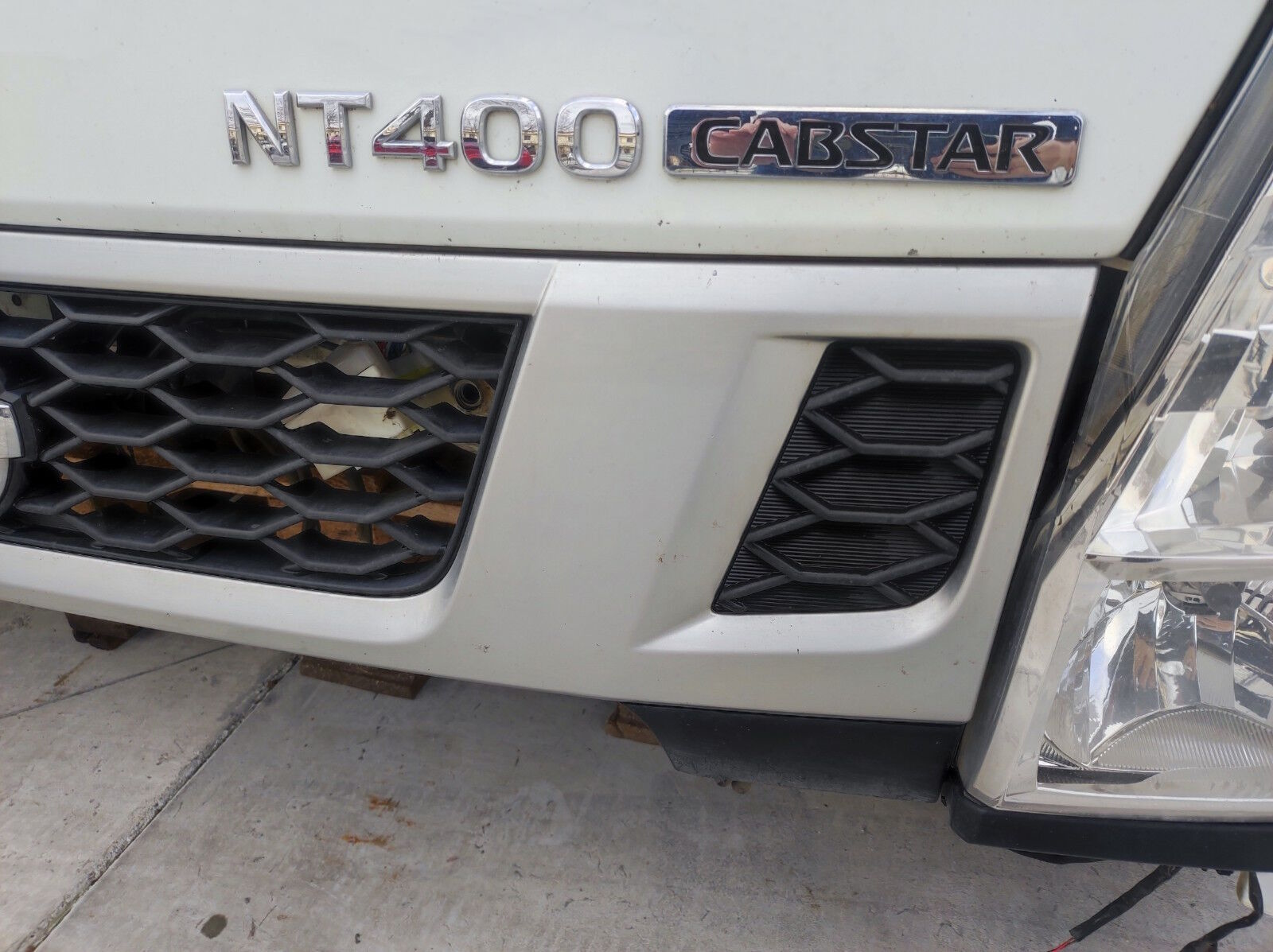 cabin for truck NISSAN NT 400