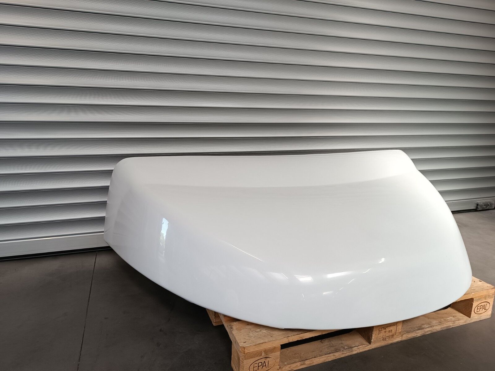 spoiler for truck tractor DAF LF