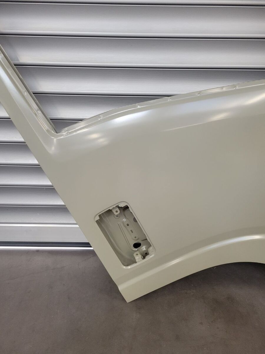 door ISUZU PASSENGER (RH) for commercial vehicle ISUZU PASSEGGERO (DX)