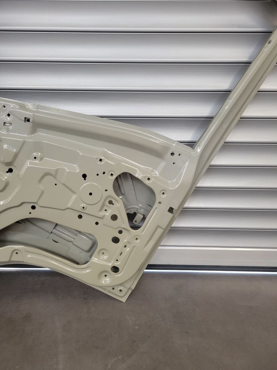 door ISUZU PASSENGER (RH) for commercial vehicle ISUZU PASSEGGERO (DX)