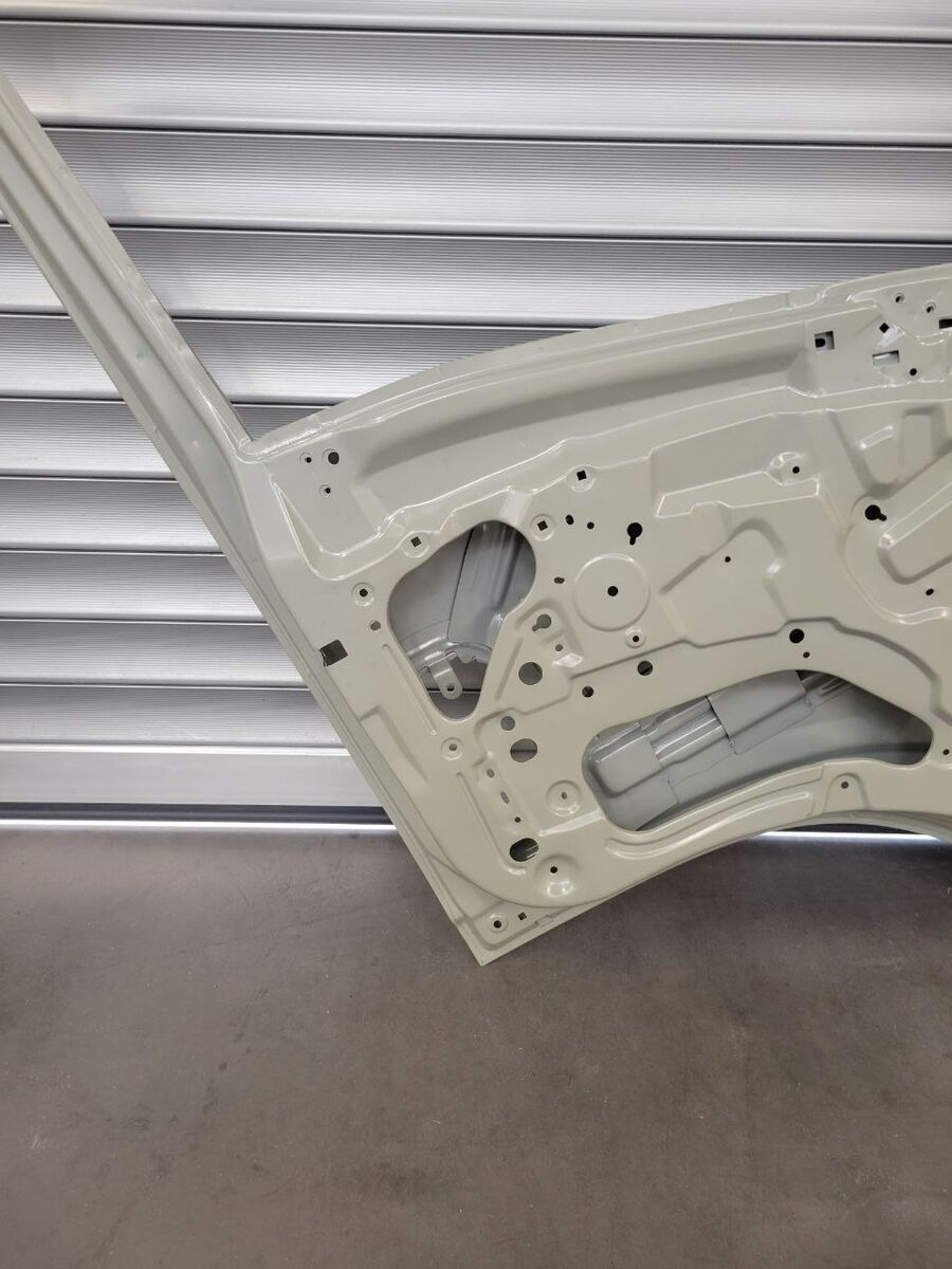 door ISUZU DRIVER'S (LH) for commercial vehicle ISUZU GUIDA (SX)