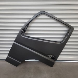 door MITSUBISHI for commercial vehicle MITSUBISHI CANTER " S " LH SIDE 2004 ->