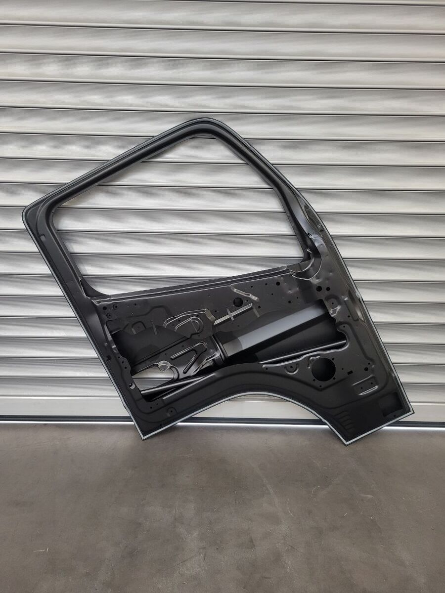 door MITSUBISHI FUSO " S " LH SIDE 2014 - 2021 for commercial vehicle Mitsubishi Fuso