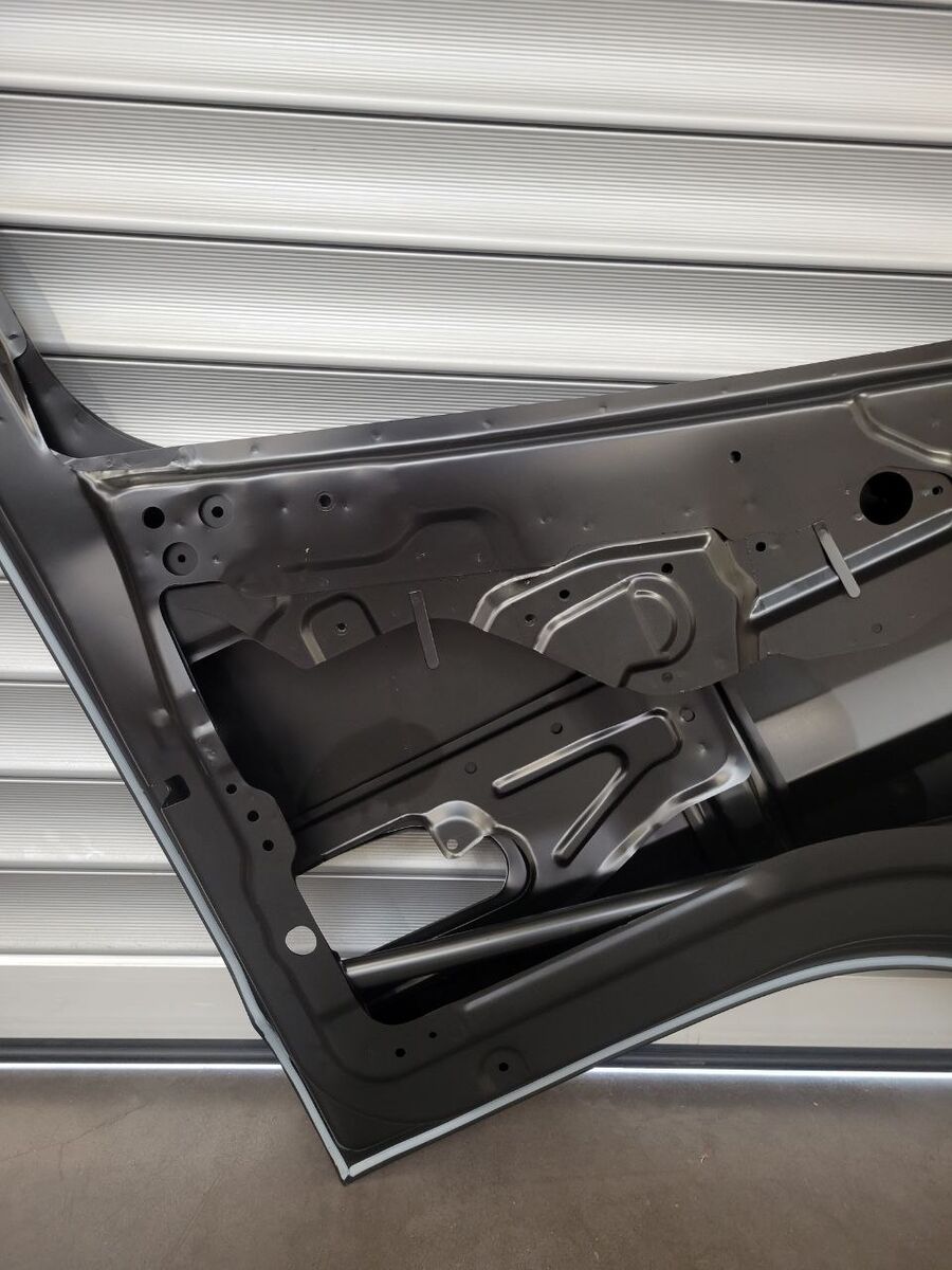 door MITSUBISHI FUSO " S " LH SIDE 2014 - 2021 for commercial vehicle Mitsubishi Fuso