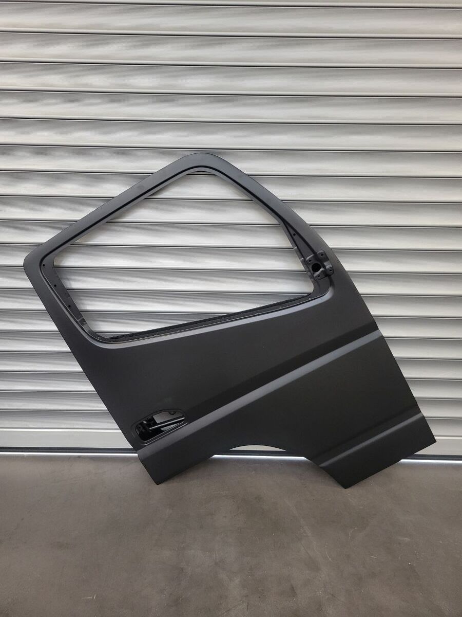 door for truck Mitsubishi Fuso CANTER «C»