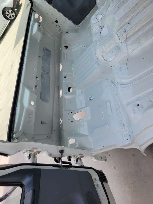 cabin MITSUBISHI FUSO CANTER C 1995mm LH DRIVE EURO 5 2011 -> for commercial vehicle Mitsubishi Fuso