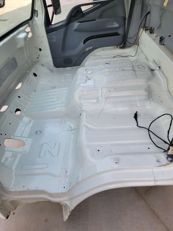 cabin MITSUBISHI FUSO CANTER C 1995mm LH DRIVE EURO 5 2011 -> for commercial vehicle Mitsubishi Fuso