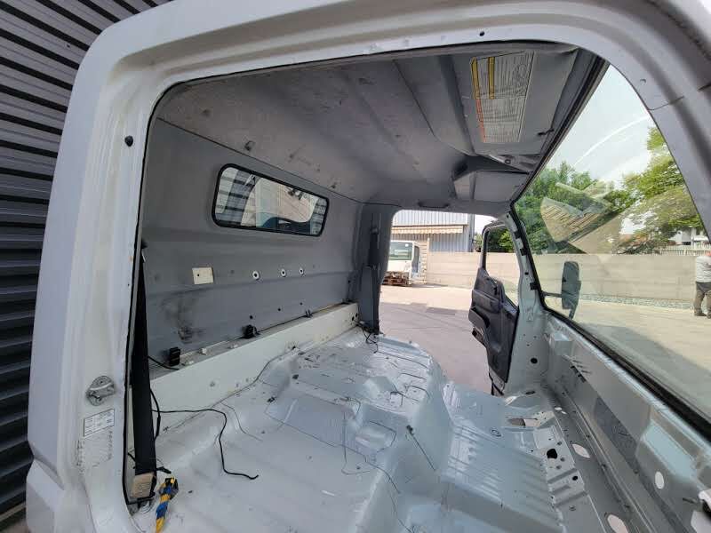 cabin MITSUBISHI FUSO CANTER C 1995mm LH DRIVE EURO 5 2011 -> for commercial vehicle Mitsubishi Fuso